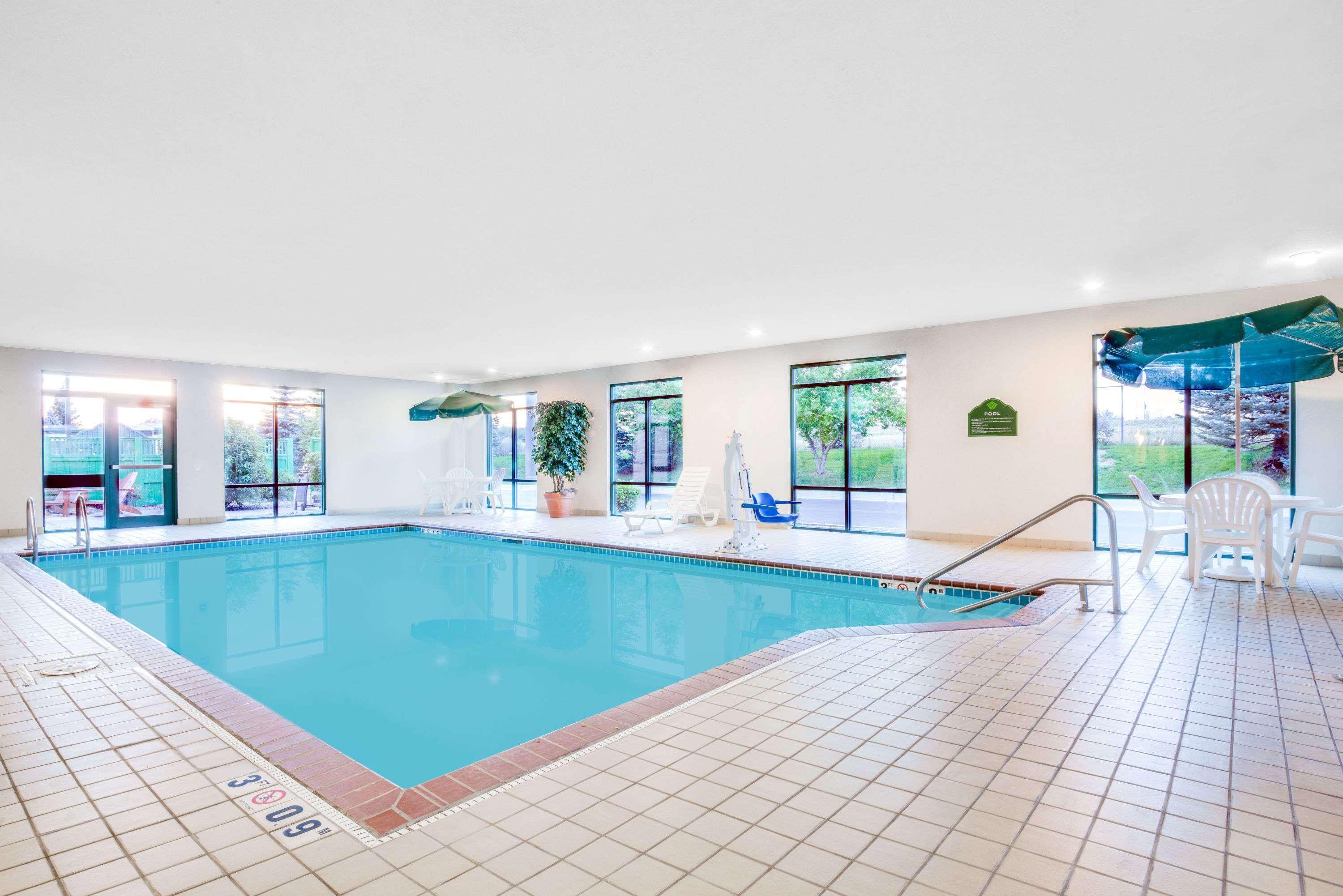 Wingate By Wyndham Gillette Hotel Ngoại thất bức ảnh