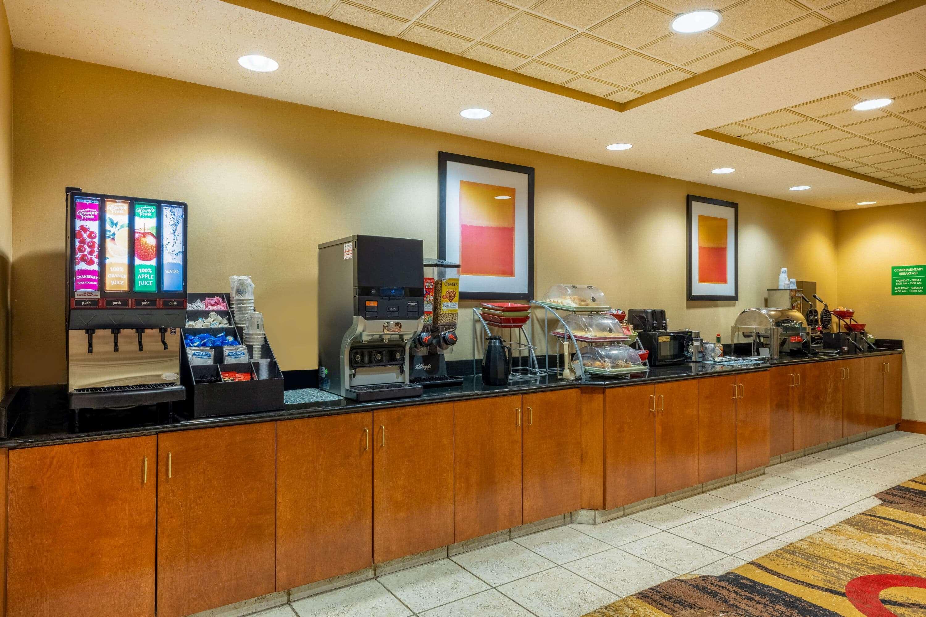 Wingate By Wyndham Gillette Hotel Ngoại thất bức ảnh