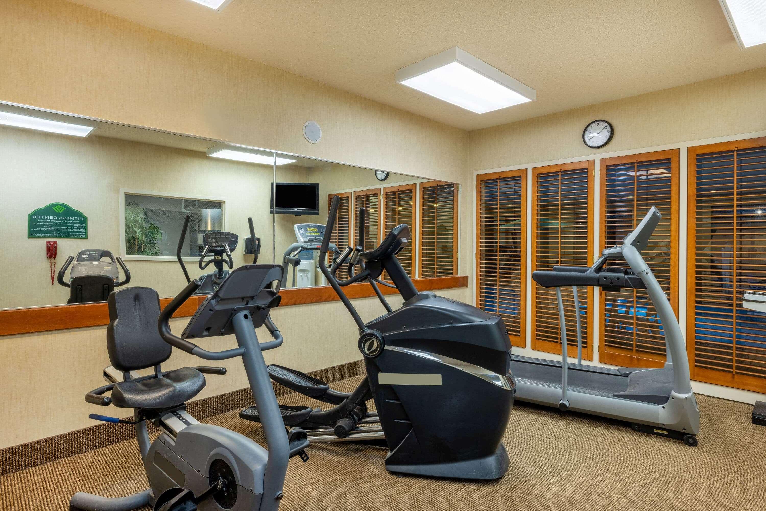Wingate By Wyndham Gillette Hotel Ngoại thất bức ảnh