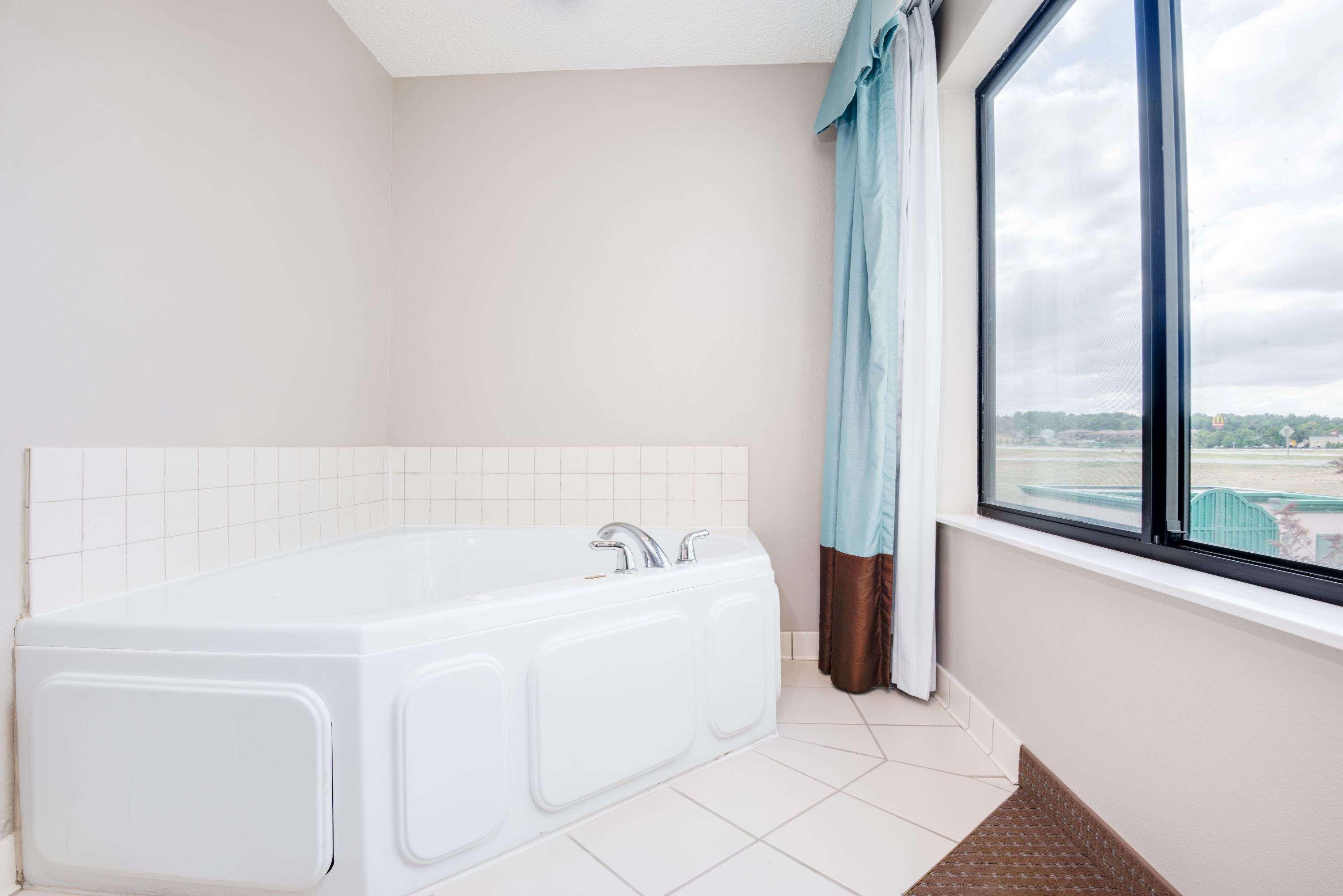 Wingate By Wyndham Gillette Hotel Ngoại thất bức ảnh