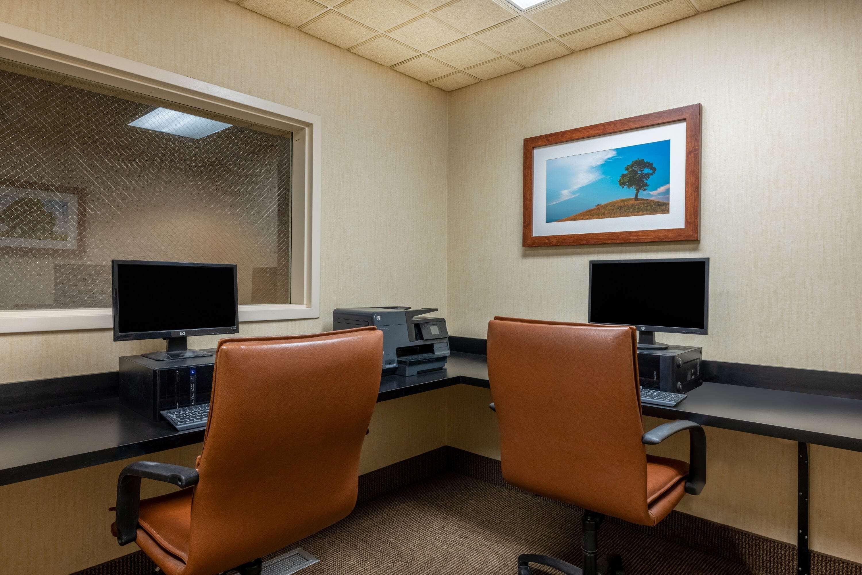 Wingate By Wyndham Gillette Hotel Ngoại thất bức ảnh